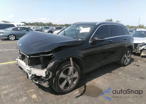 2017 Mercedes-Benz Glc 300 z USA, uszkodzony, nr VIN WDC0G4JB5HF125324